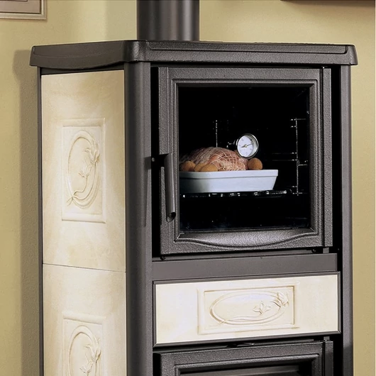 LA NORDICA TERMOROSSELLA PLUS FORNO DSA 4.0 VÍZTERES KÁLYHA PANNA